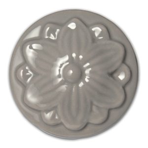 grigio morbido e raffinato, ideale per decorare ceramica, porcellana e stoneware. Perfetto per design moderni e tradizionali, garantisce un'applicazione facile e uniforme con tecniche decorative versatili.